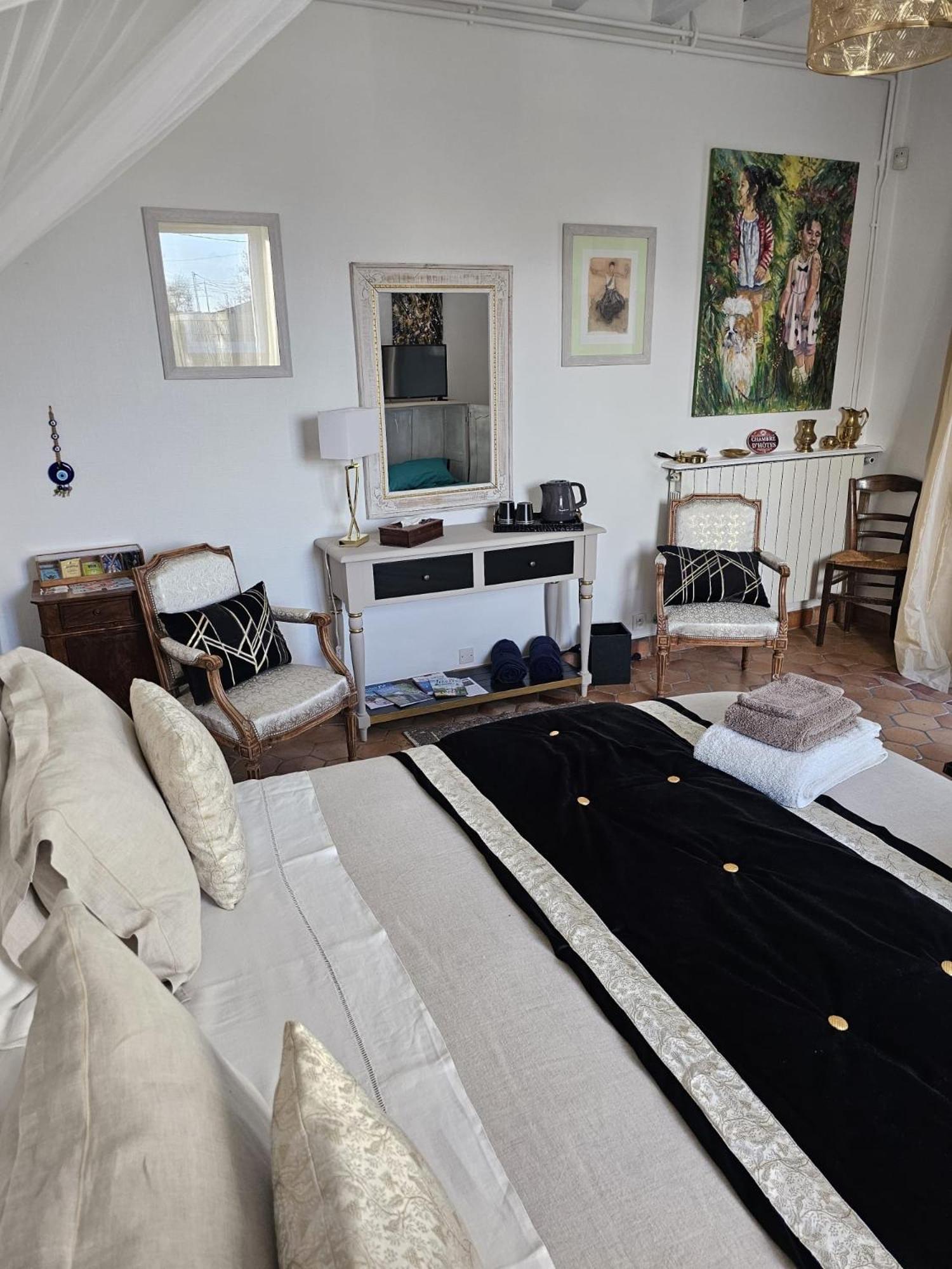 Chambre D'Hotes Les Roches Corme-Royal Zewnętrze zdjęcie